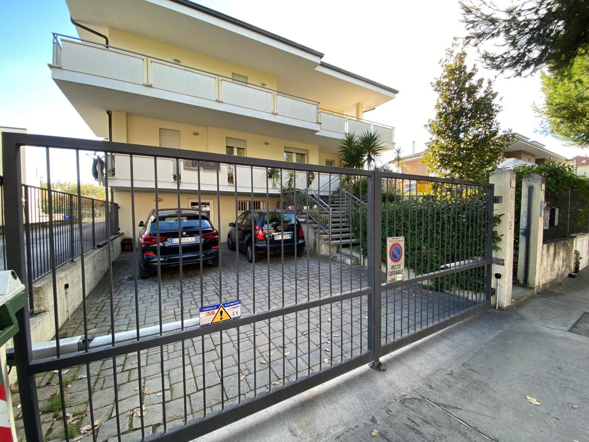 La Terrazza Sul Tetto Apartment Porto San Giorgio Exterior photo
